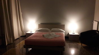 Check-inn Centro 3* Genua